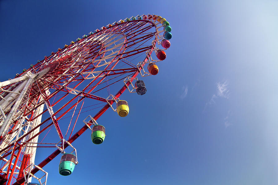 Ferris Wheel Photograph - Giant Wheel by Gulfu Photography
