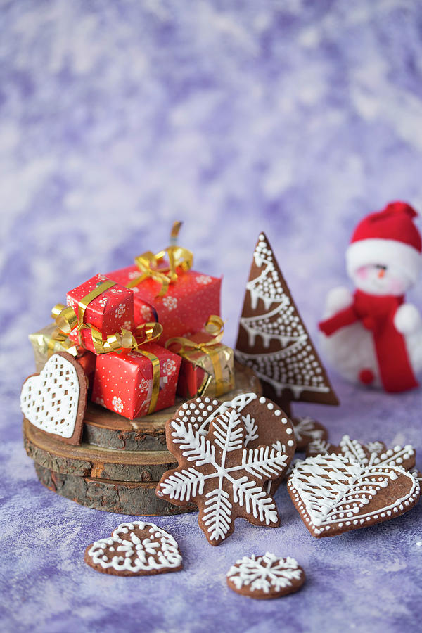 Gingerbread Cookies Decorated With White Royal Icing Photograph by Malgorzata Laniak