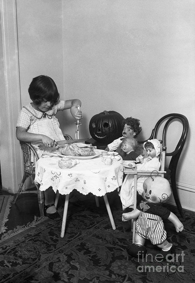 Girl 6-7 Dining With Her Dolls And Toys Photograph by Bettmann