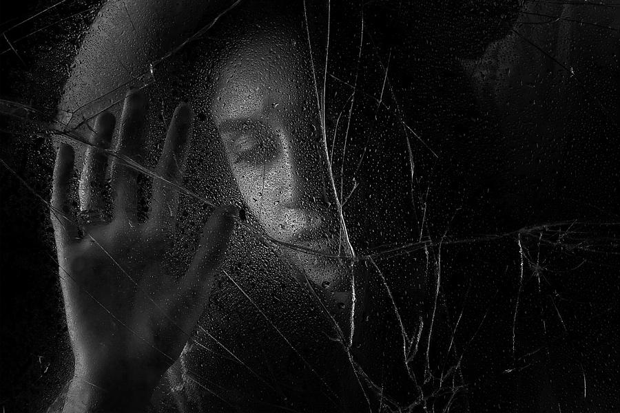 Portrait Photograph - Girl by Sasan Rashtipuor