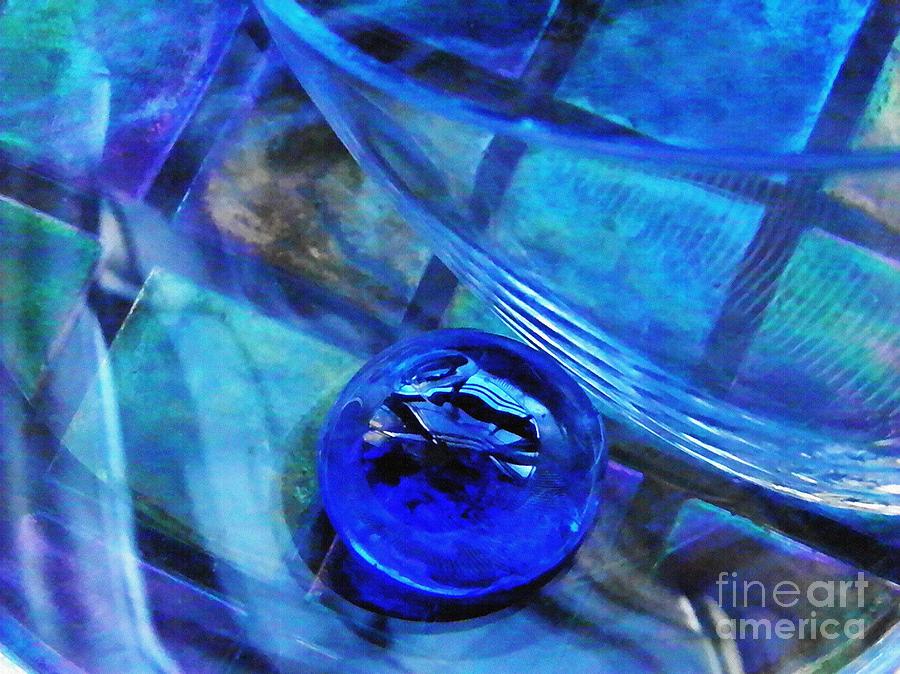 Abstract Photograph - Glass Abstract 238 by Sarah Loft