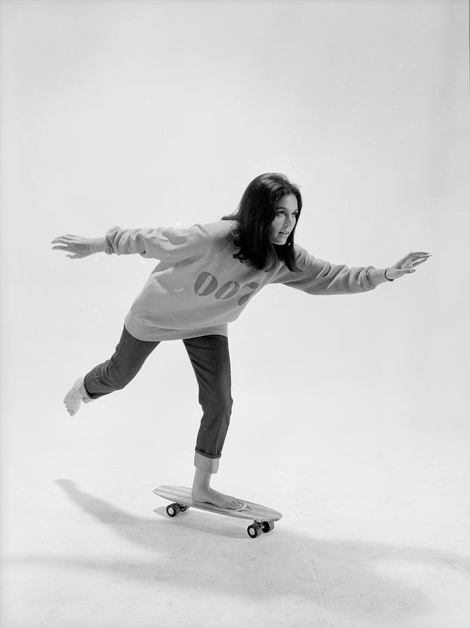 Gloria Steinem On A Skateboard Photograph by Yale Joel Gloria Steinem On A Skateboard Photograph by Yale Joel