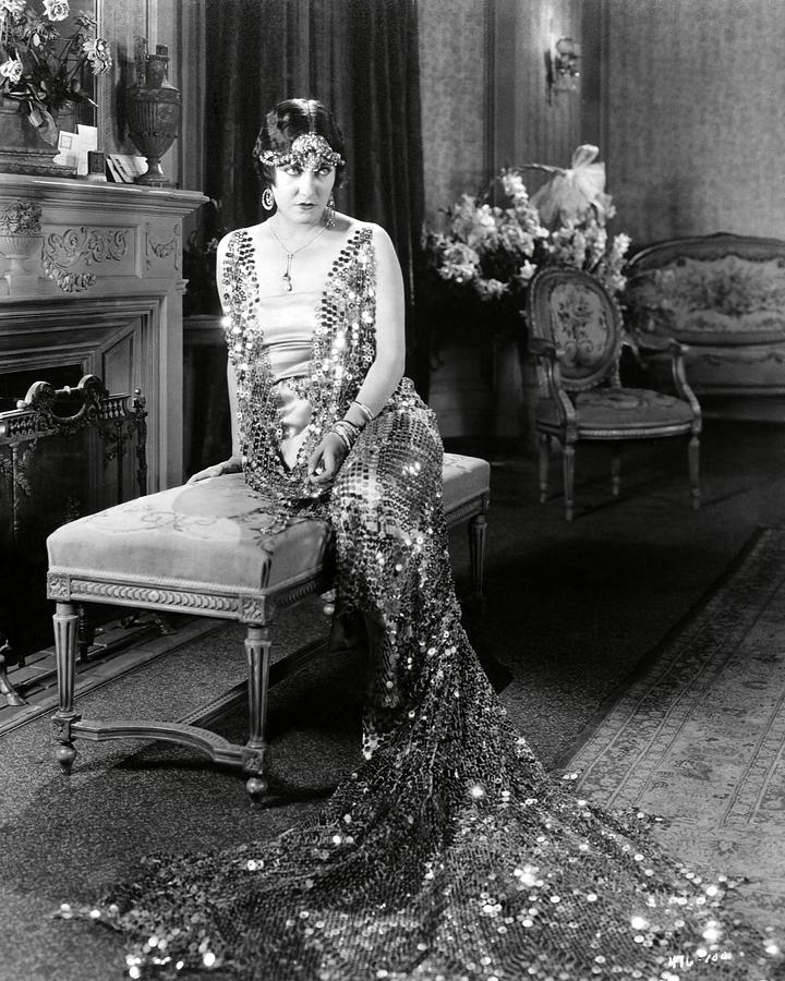GLORIA SWANSON in THE IMPOSSIBLE MRS. BELLOW -1922-. Photograph by Album