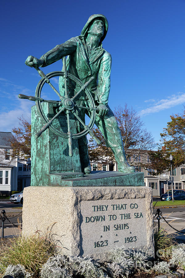 Gloucester Fisherman S Memorial Statue Photograph By Mike Cavaroc