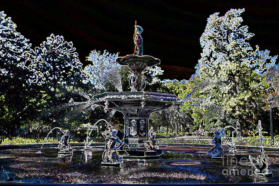 Glowing Forsyth Fountain Photograph by Carol Groenen