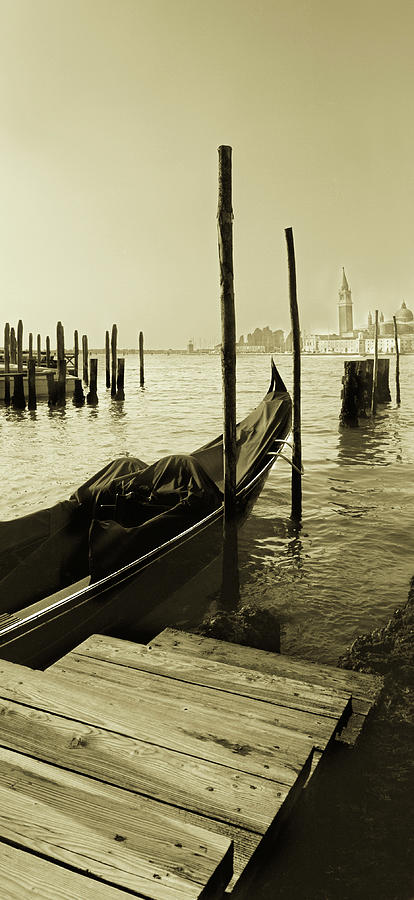 Landscape Photograph - Gondola And San Marco Antique by Moises Levy