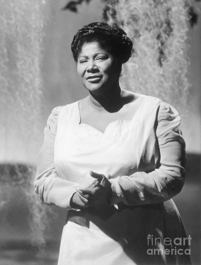 Gospel Singer Mahalia Jackson Photograph by Bettmann Gospel Singer Mahalia Jackson Photograph by Bettmann