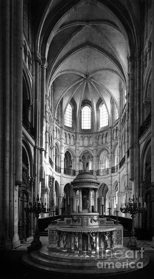 Gothic Art: View Of The Choir Of The Cathedrale Notre Dame De Noyon Photograph by 