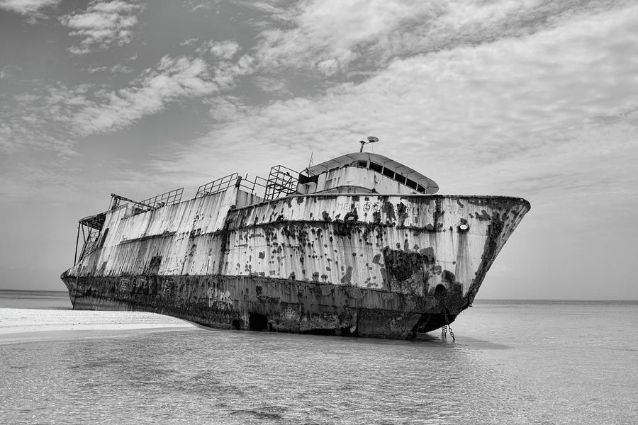 Governors Beach Shipwreck Photograph by Robert Wilder Jr