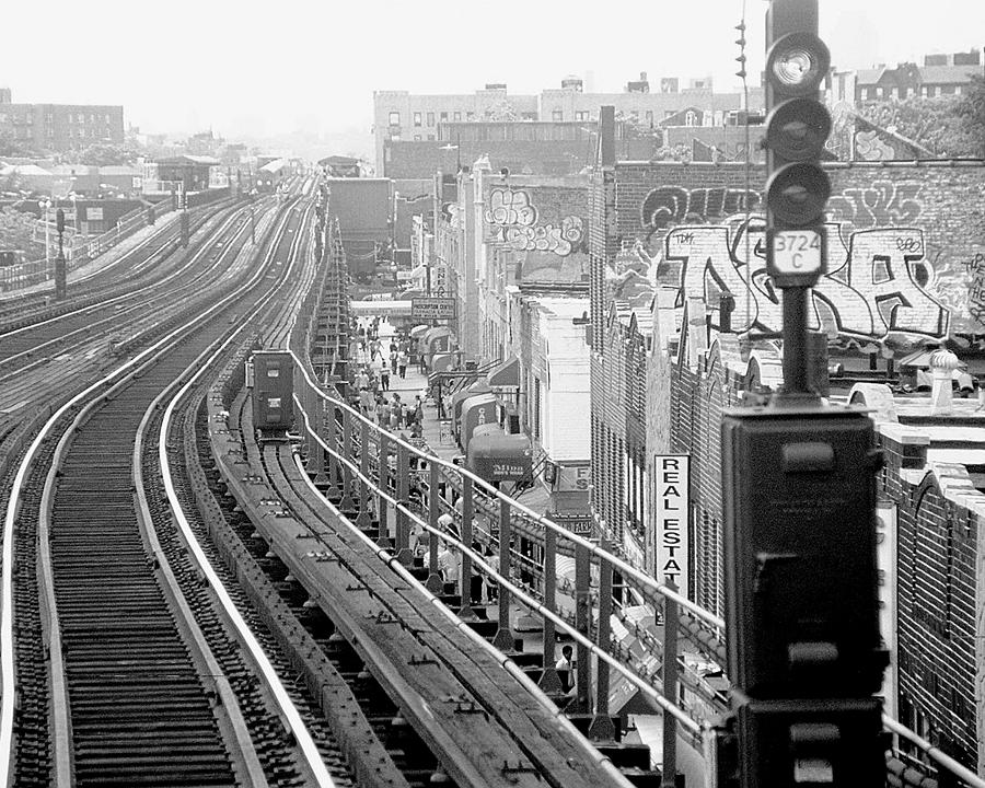 Graffitti Crackdown On The 7 Line Train Photograph by New York Daily News Archive