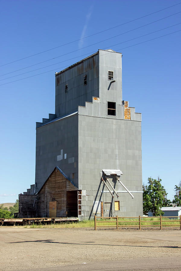 Grain Elevator Rural America Photograph by Cathy Anderson
