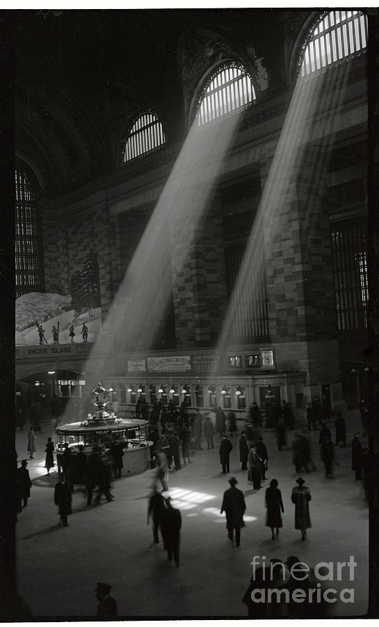 Grand Central Station With Window Photograph by Bettmann