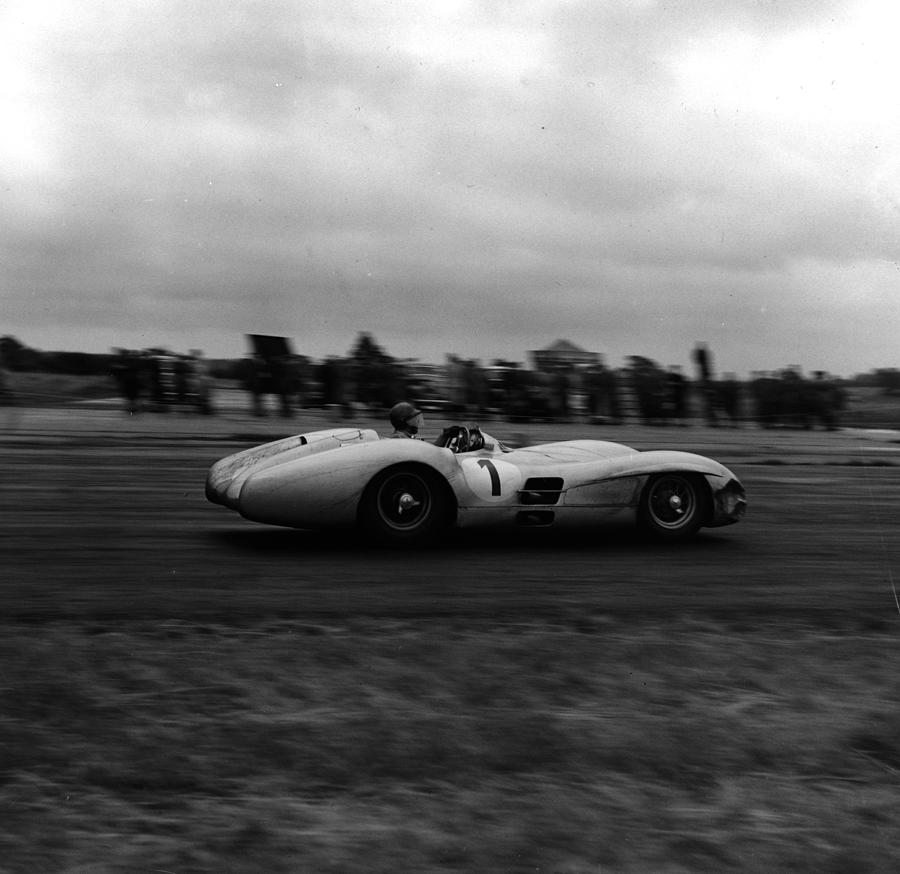 Grand Prix Fangio Photograph by Hulton Archive
