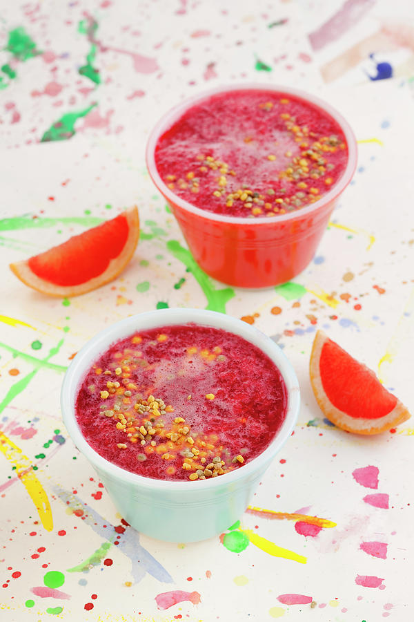 Grapefruit And Beetroot Smoothie With Pollen And Ginger Photograph by Lawton