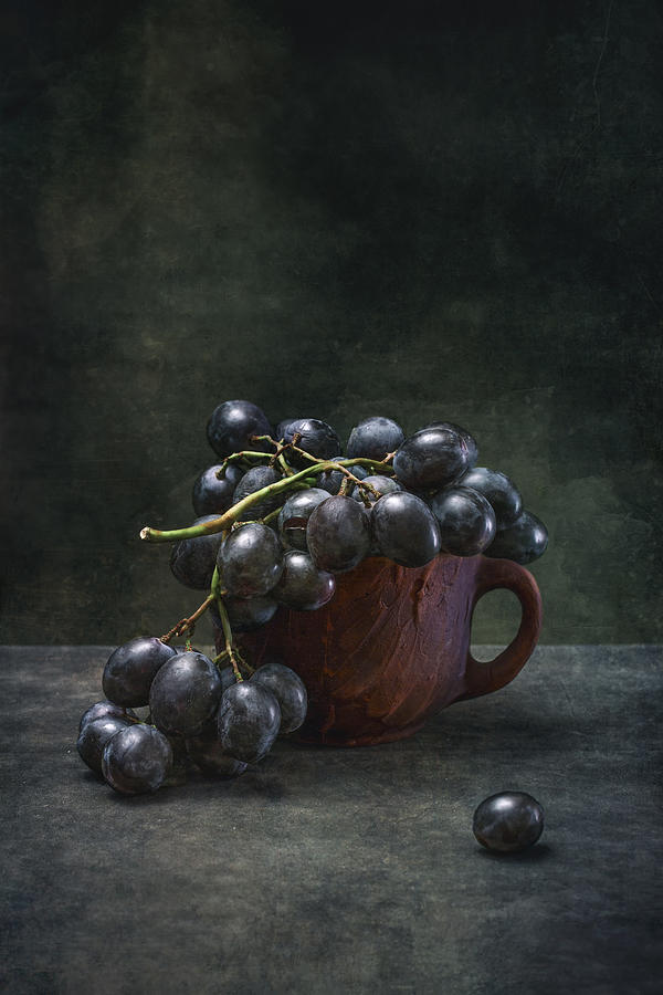 Grapes In A Cup Photograph by Brig Barkow