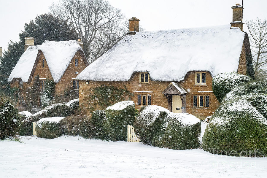 Great Tew Thatched Cottages in the Snow Photograph by Tim Gainey