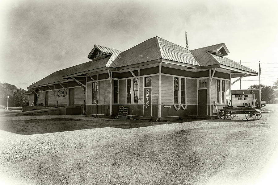 Black And White Photograph - Greenback Depot by Sharon Popek