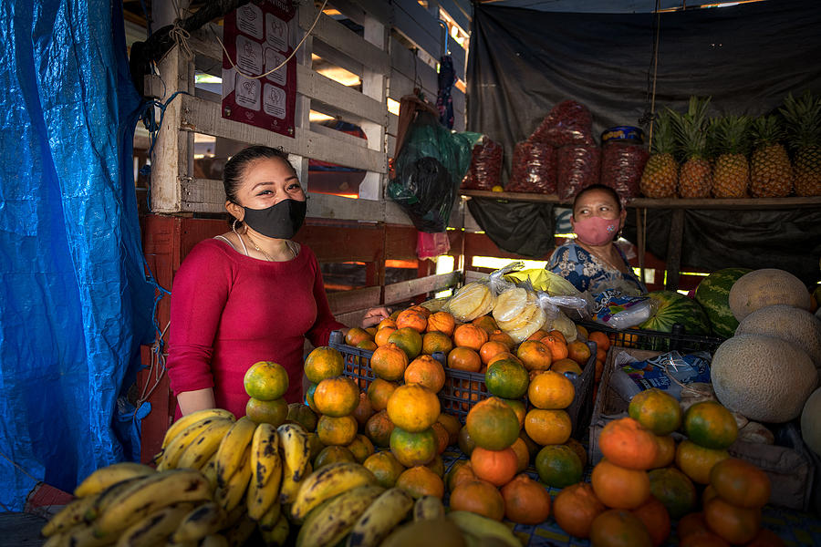 Greengrocers At A Mexico Market Photograph by Q Liu