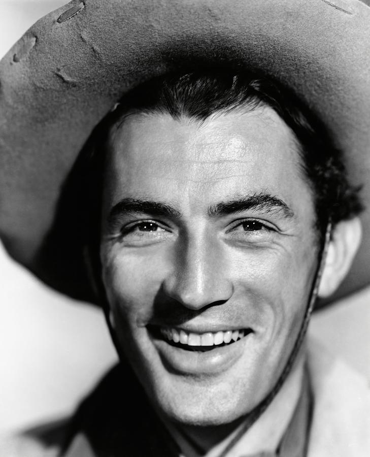 GREGORY PECK in DUEL IN THE SUN -1946-. Photograph by Album