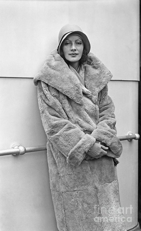 Greta Garbo Leaving New York Photograph by Bettmann