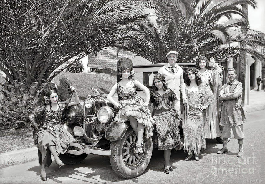 Group Of Actors With 1920s Lincoln In Tropical Setting Photograph by Retrographs