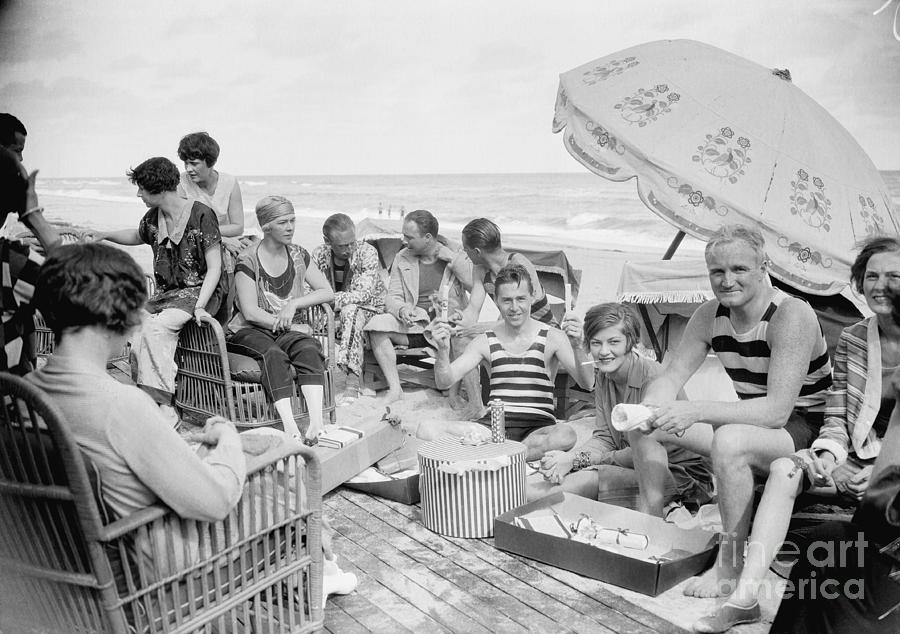 Group Of Beachgoers Photograph by Bettmann