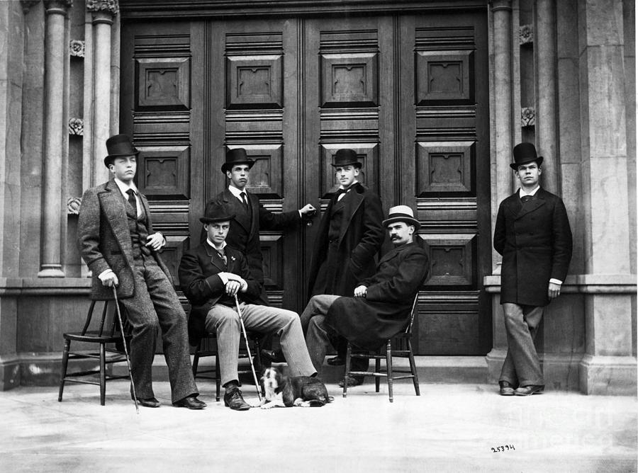 Group Of Harvard University Students Photograph by Bettmann