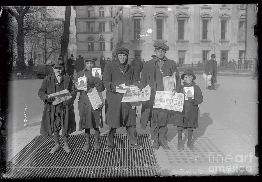 Group Of Newsboys Selling Papers Photograph by Bettmann
