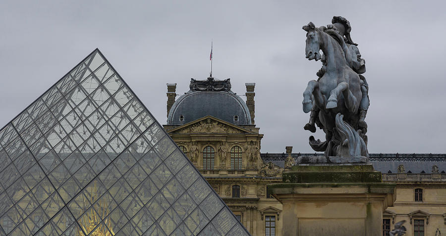 Guarding the Louvre Photograph by Liz Albro