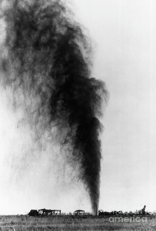 Gushing Oil Well After Gas Explosion Photograph by Bettmann