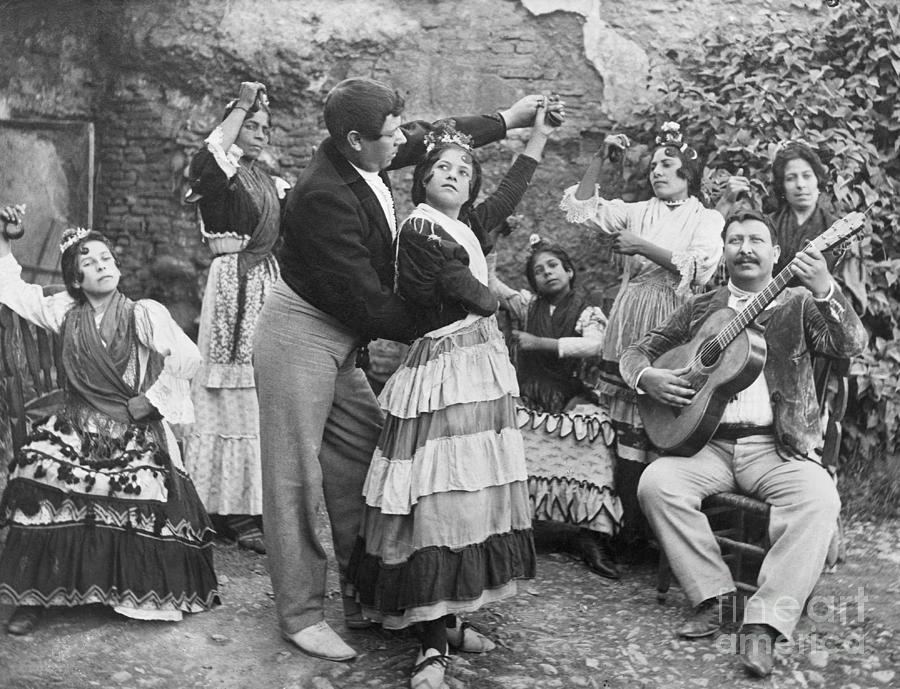 Gypsies Dancing Together Photograph by Bettmann