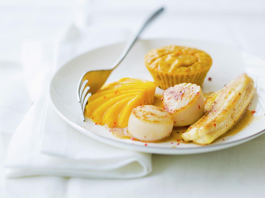 Haddock And Scallops, Stewed Mango And Two Pepper Flans Photograph by Roulier-turiot