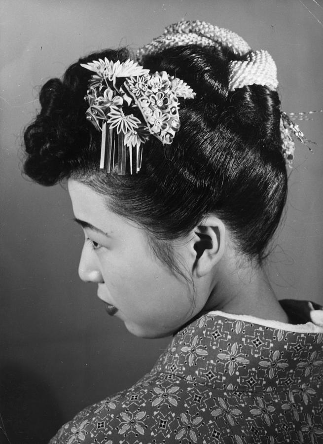 Hair Ornament Photograph by Central Press Hair Ornament Photograph by Central Press
