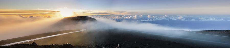 Haleakala Volcano Crater Photograph by Dante Laurini Jr.   Imagens