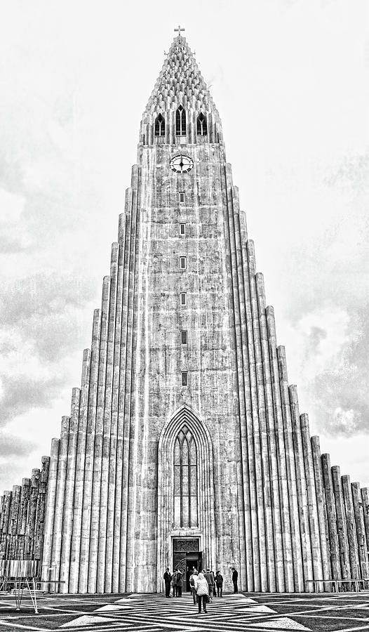 Hallgrimskirkja Cathedral - B and W Photograph by Allen Beatty