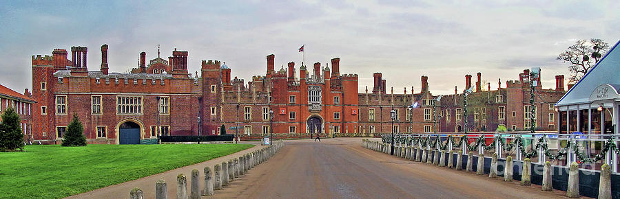 Hampton Court Palace 0746 b Photograph by Jack Schultz