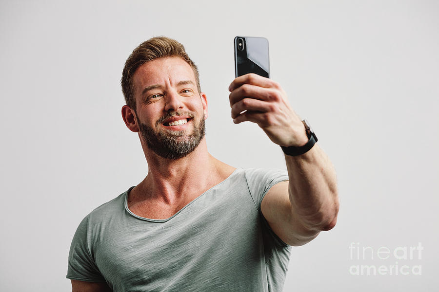 Selfie handsome guy On photofeeler,
