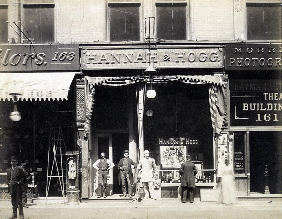 Hannah And Hogg Saloon Photograph by Chicago History Museum
