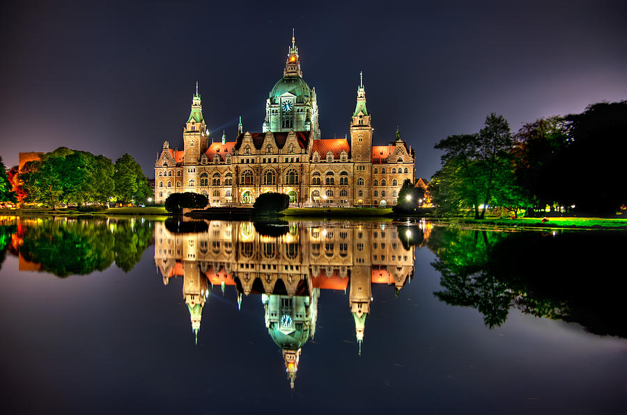 Hannover Rathaus Photograph by Fresh Photos From All Over The Worls