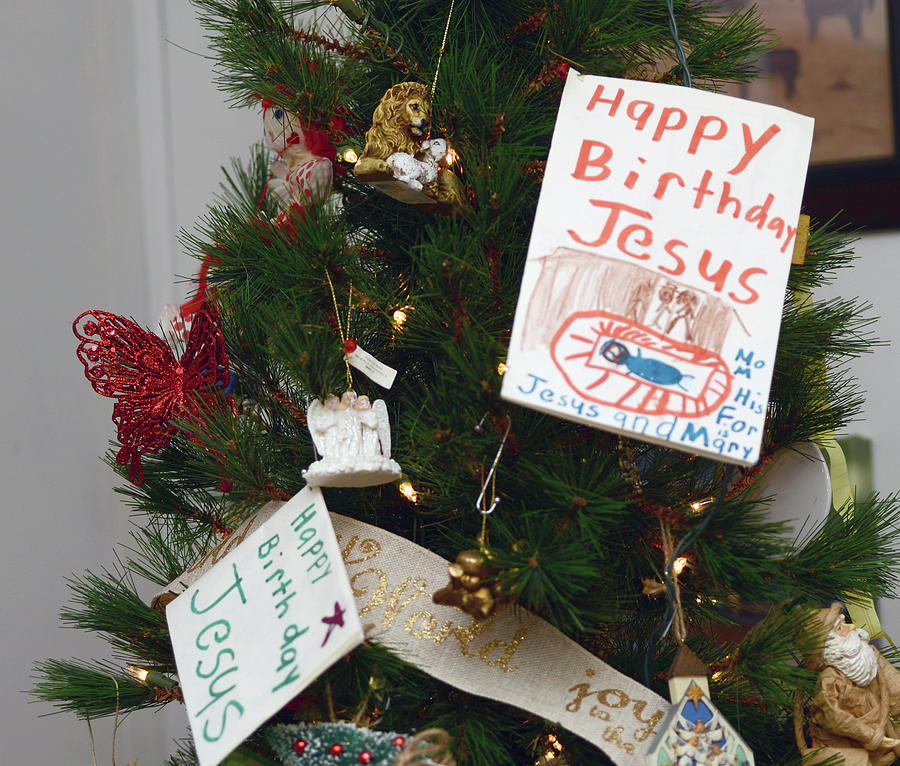 Christmas Photograph - Happy Birthday Jesus by Wanda Brandon