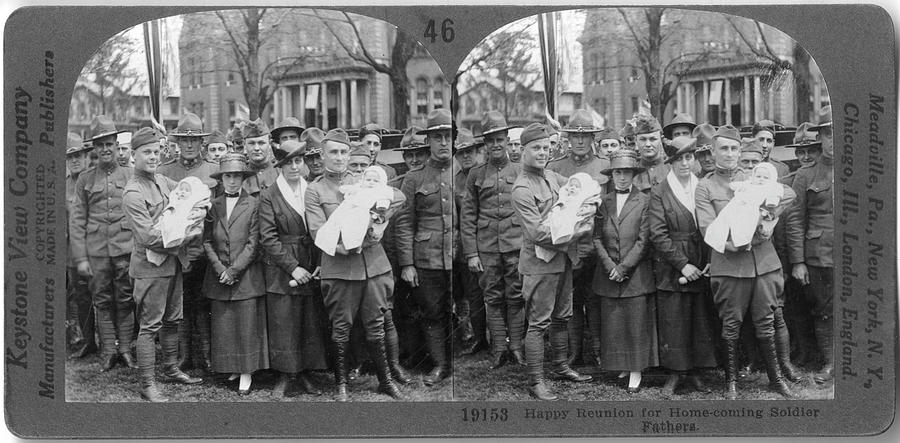 Happy Reunion For Homecoming Soldiers Photograph by The New York Historical Society