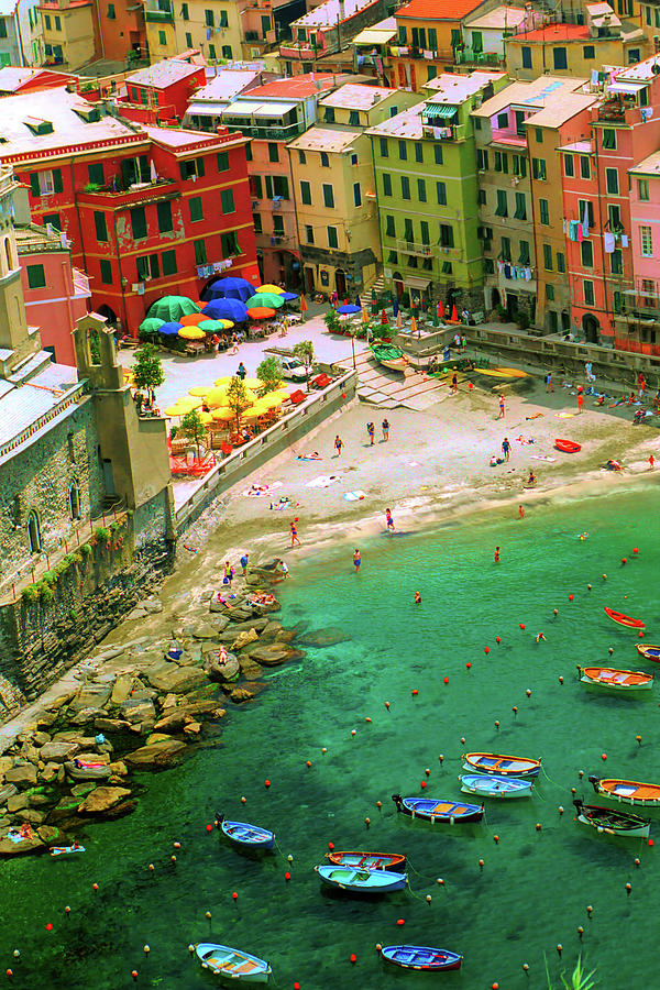 Harbour in Vernazza, Italy Photograph by David Smith