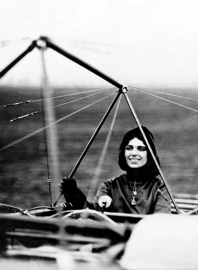 Harriet Quimby, American Aviatrix Photograph by Science Source