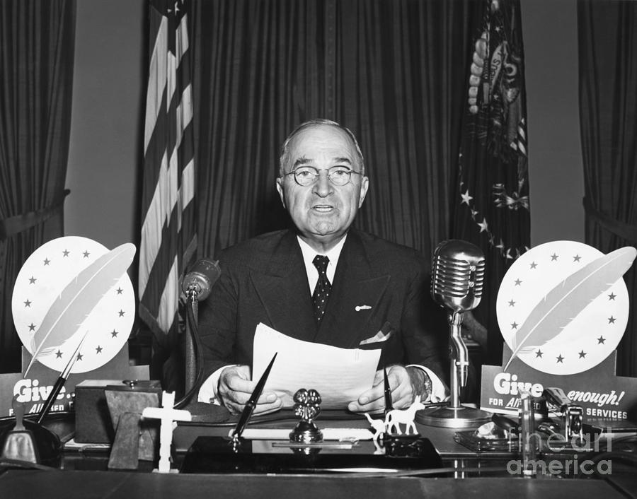Harry Truman Speaking At Press Photograph by Bettmann