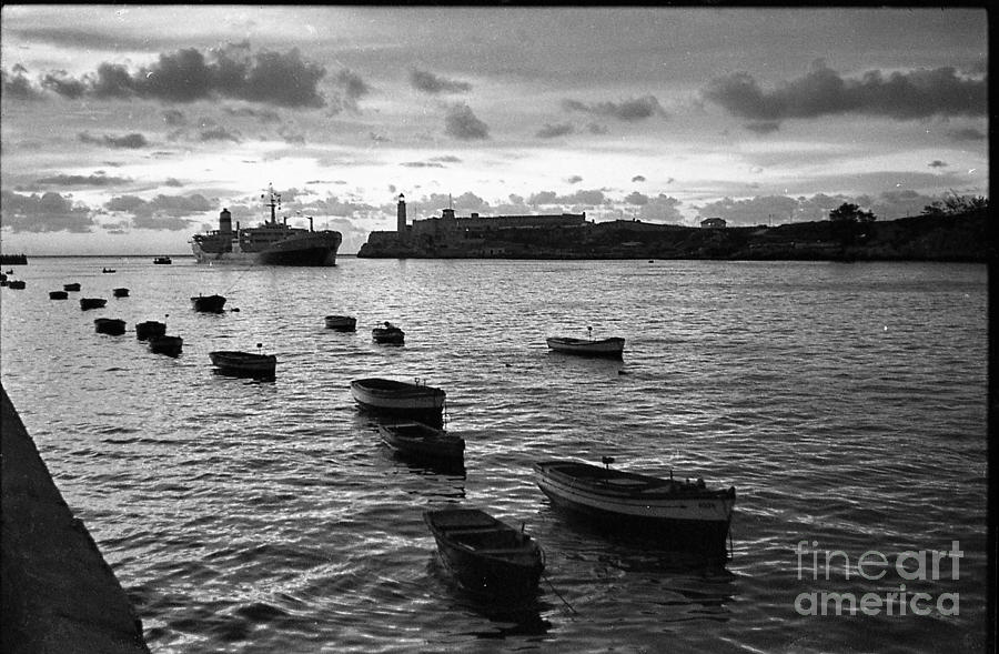 Havana port entrance Photograph by Venancio Diaz - Fine Art America