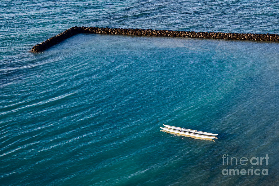 Honolulu Photograph - Hawaiian White Canoe by Debra Banks
