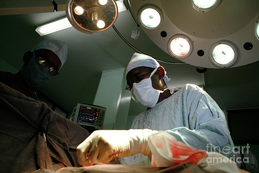 Heart Surgery Photograph by Medicimage / Science Photo Library