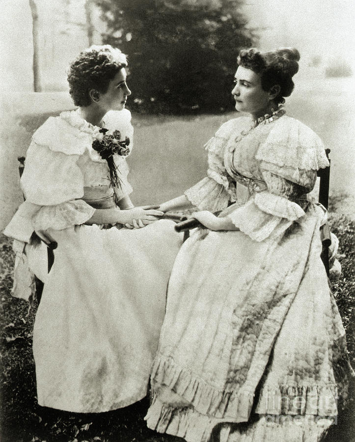 Hellen Keller And Teacher Anne Sullivan Photograph by Bettmann
