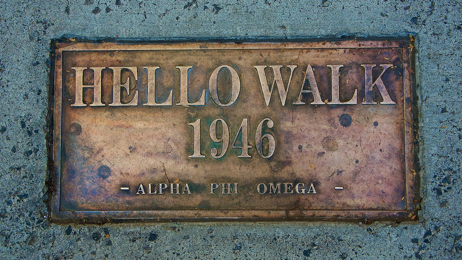 Hello Walk 1946 Photograph by Ed Broberg
