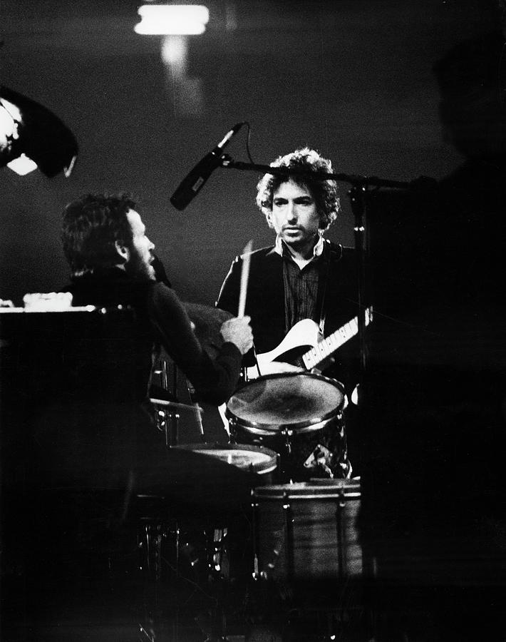 Helm & Dylan At The Spectrum Photograph by Fred W. McDarrah Helm & Dylan At The Spectrum Photograph by Fred W. McDarrah